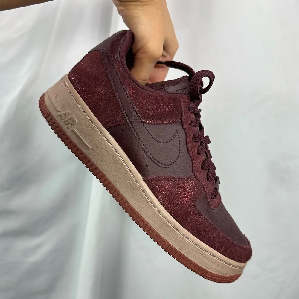 Nike Air Force 1 low 07 premium burgundy crush size 7.5